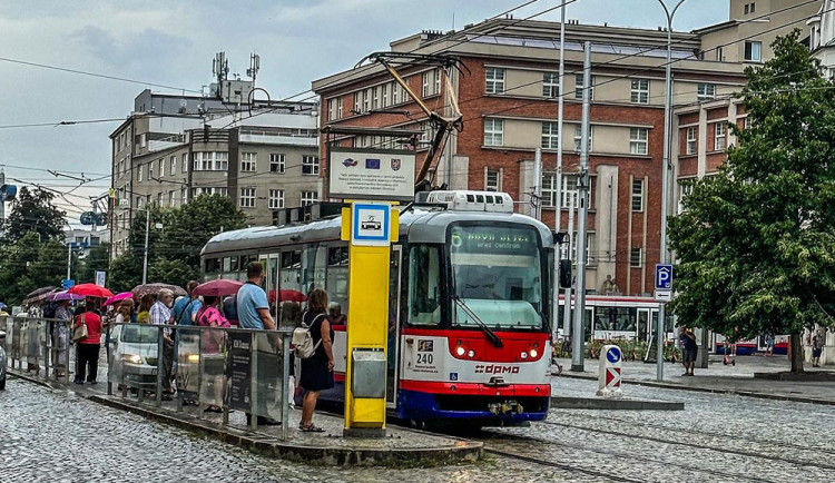 Šestka se vrací na koleje. Olomouc upravuje provoz tramvají i autobusů