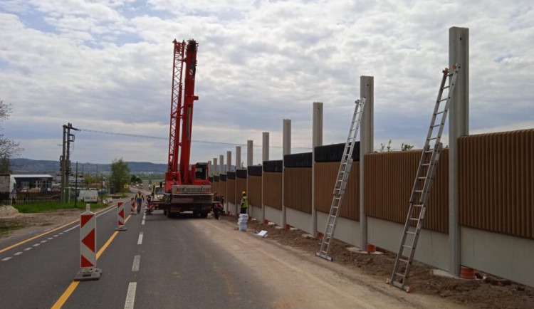 Hradec Králové chce vybojovat protihlukové stěny pro Plačice