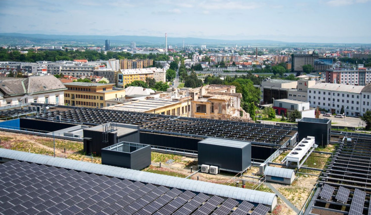 Fotovoltaika ušetří Fakultní nemocnici Olomouc až pětinu spotřeby