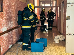Hasiči likvidovali požár na psychiatrii ve Šternberku. Personál musel evakuovat devět pacientů