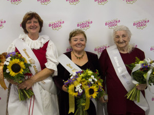 Olomoucký kraj zná letošní Babičku roku. Na výstavišti ji podporovaly stovky seniorů