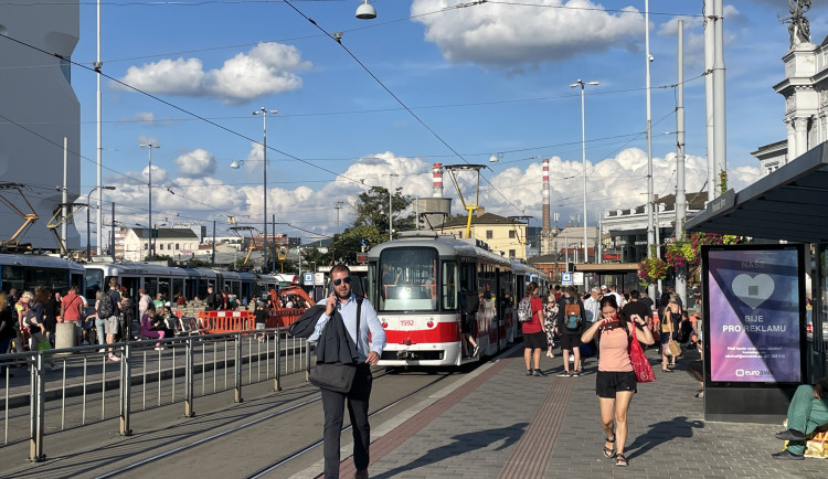 Matka si prožila v Brně noční můru. Dítě jí uteklo a zatoulalo se až na nádraží