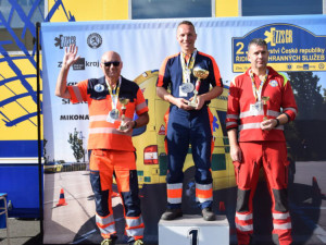 Mistři za volantem sanitky. Tým z Olomouckého kraje vyhrál republikový šampionát řidičů záchranek