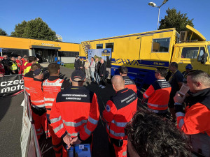 Mistři za volantem sanitky. Tým z Olomouckého kraje vyhrál republikový šampionát řidičů záchranek