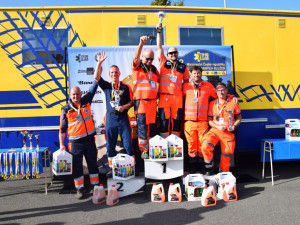 Mistři za volantem sanitky. Tým z Olomouckého kraje vyhrál republikový šampionát řidičů záchranek