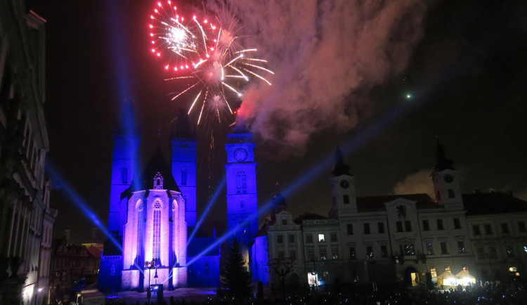 Ohňostroj v závěru roku v Hradci Králové nebude, nahradí ho videomapping