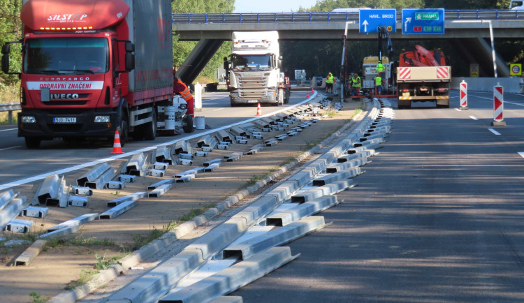 FOTO: Světlo na konci tunelu. Rekonstrukce přivaděče jde do finále, za pár dní bude hotovo