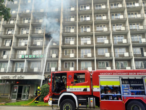 V opuštěném přerovském hotelu Strojař hořelo při armádním cvičení. Událost prověří vojenská policie