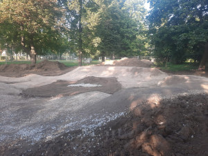 Čelechovice na Hané staví univerzální pumtruckovou dráhu pro mládež. Po Litovli bude druhá v kraji