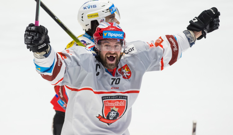Pro rodinu není lepší místo než Hradec, dojímal se v dopise loučící se Radek Smoleňák