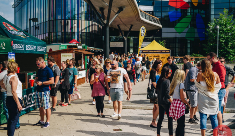 O víkendu před Šantovkou proběhne oblíbený Burger Street Festival. Těšte se na šťavnaté burgery!