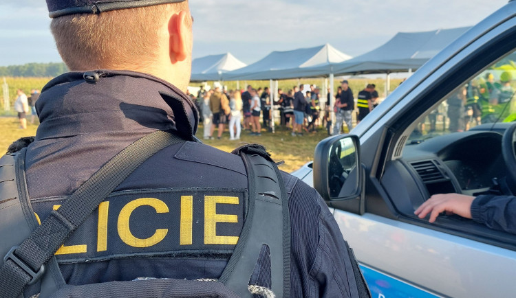 size3-16962509798942-2-policie-cr-je-stale-otevrena-novym-uchazecum