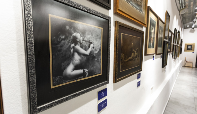 FOTOGALERIE: Jan Saudek osobně ukončil rekordní výstavu. V Přerově byl k vidění i raritní snímek X