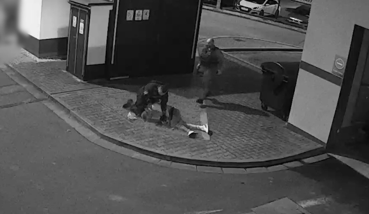 VIDEO: Zloděj při kontrole utíkal před policisty. Už za hodinu seděl ve vazební věznici v Olomouci
