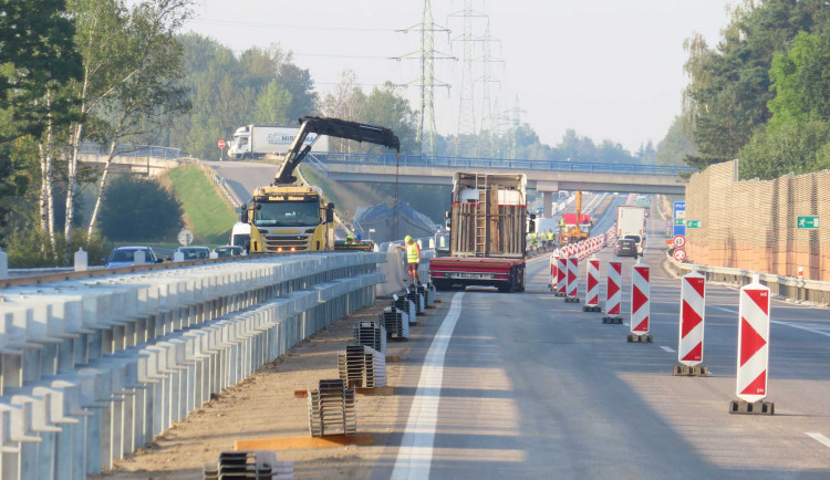 Dlouhá oprava jihlavského přivaděče jde do úplného finále. Od úterý ho projedeme už bez omezení