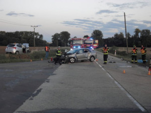 Osmasedmdesátiletý řidič nedal u Mostkovic přednost. Tři lidé skončili v nemocnici, škoda je 350 tisíc