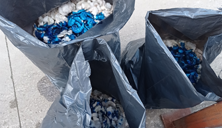 Prošlé krevety ze skladu v Lipníku nad Bečvou určené k likvidaci