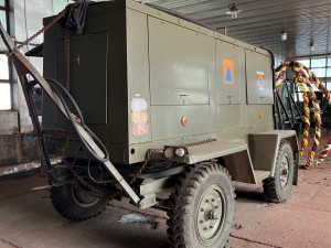 Je libo polní kuchyni, pragovku nebo elektrocentrály. Šumperk draží vyřazený materiál z civilní ochrany