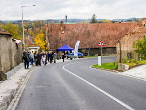 Konice se dočkala. Stavbaři dokončili opravy frekventované výpadovky na Prostějov, přibyli i chodníky