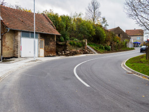 Konice se dočkala. Stavbaři dokončili opravy frekventované výpadovky na Prostějov, přibyli i chodníky