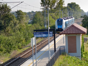 Zabezpečovač ETCS chybně zastavuje vlaky u Olomouce. Čísla jsou katastrofální, zní z krajské organizace