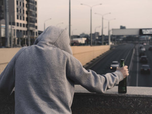 Zákaz alkoholu na veřejnosti. Mohelnická radnice zveřejnila vyhlášku