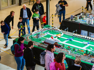 Interaktivní modely i obří stavby. Olomoucké výstaviště se promění ve Svět kostek