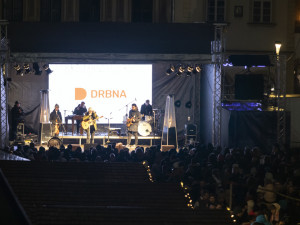 FOTOGALERIE: V Olomouci září strom Bambulín, vánoční městečko přilákalo davy