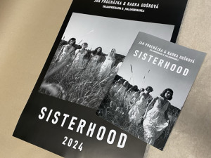 Akty v divoké přírodě Jeseníků. Olomoučtí tvůrci se zaměřili na přirozenou krásu i odraz duše