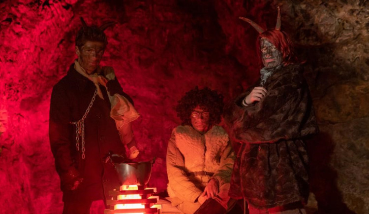 Mladečské jeskyně se poprvé promění v peklo s čerty. Po rodičích dětí budou chtít seznam hříchů