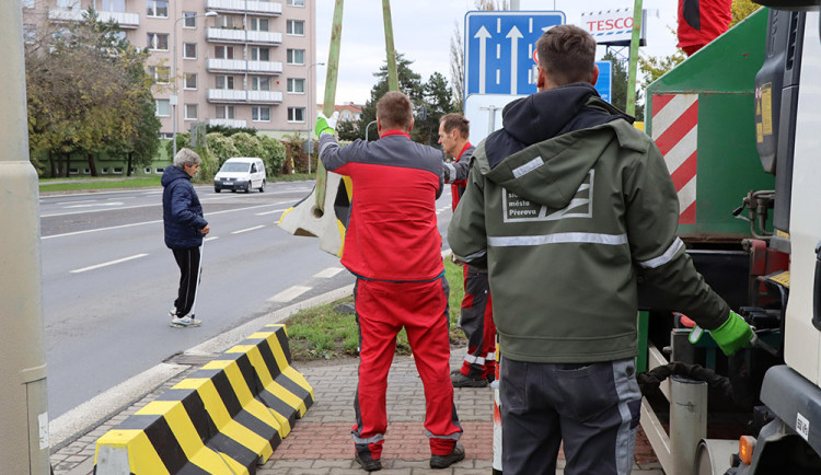 Konec riskantního přecházení přes rušný tah v Přerově? S křižovatkou musí město počkat na investora