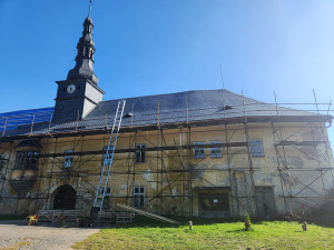 Zámek v Rudě nad Moravou prošel letos i opravou střechy