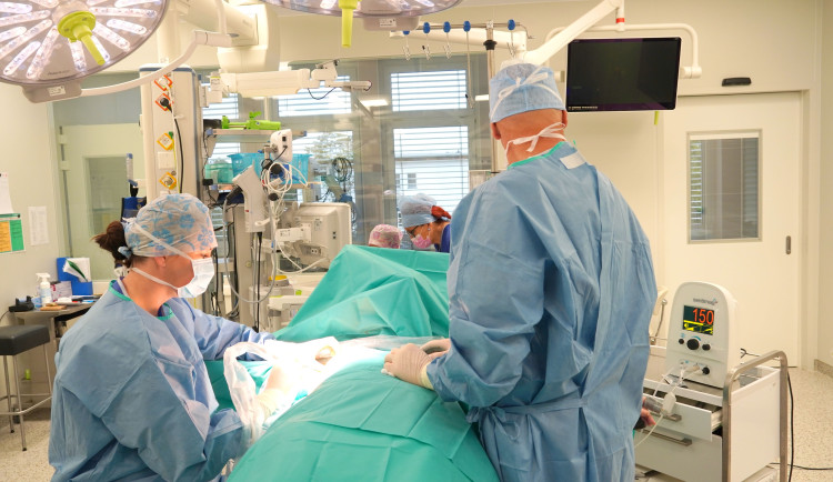 Lékaři v Prostějově využívají novou metodu pro detekci zhoubného nádoru prsu. Pomohli již dvaceti pacientkám