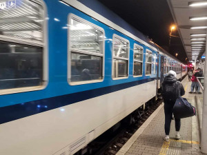 Olomoucký kraj od prosincového jízdního řádu posílí vlakovou i autobusovou dopravu