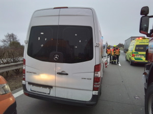 Dálnice na Ostravu je u Olomouce kvůli nehodě uzavřená. Na místo letí vrtulník