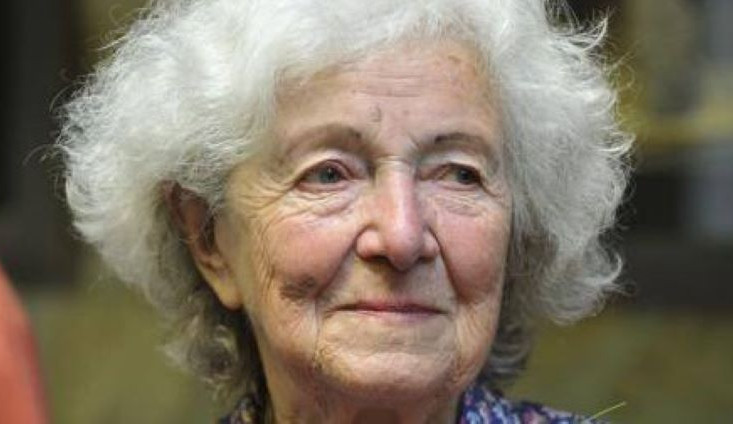 Zemřela lékařka a manželka vynálezce kontaktních čoček Linda Wichterlová. Pohřbena bude v Prostějově