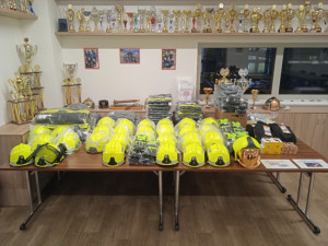 Olomoučtí dobrovolní hasiči dostali plyšáky, které budou rozdávat vystrašeným dětem při svých zásazích