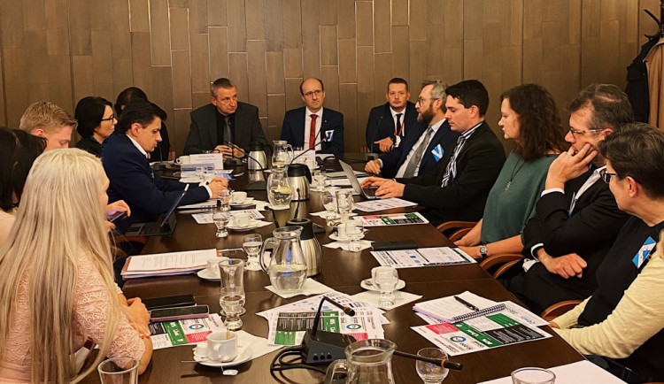 size3-17014406059797-2-copyright-2023-all-rights-reserved