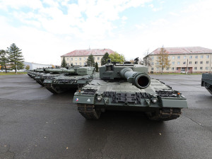 Silnější tankové střelby na Libavé: starousedlíci z okolí jsou zvyklí, nové obyvatele Leopardy ruší