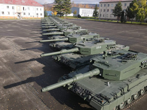 Silnější tankové střelby na Libavé: starousedlíci z okolí jsou zvyklí, nové obyvatele Leopardy ruší