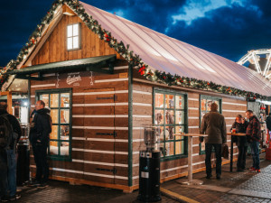 Charitativní ležák z Budvaru pomůže dobré věci. K dostání je na budějckých vánočních trzích