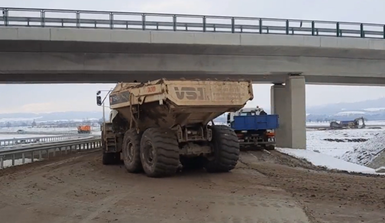 Klíčový obchvat Bludova se otevře už příští čtvrtek. Cesta do Šumperka a Jeseníků se zrychlí