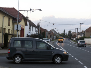 V Chomoutově a Chválkovicích by si řidiči měli dát pozor. Od Nového roku začnou radary měřit naostro