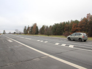 Ukradený katalyzátor i baterie, provrtaná nádrž. Dva dny opuštěné auto na Olomoucku zřídil zloděj
