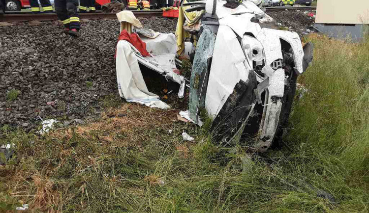 Snímek z letošní nehody na přejezdu v Postřelmově