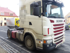 Řidič kamionu pod vlivem pervitinu a opiátů srazil v Javorníku seniorku. Vrtulník ji transportoval do nemocnice