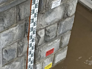 Olomouc vzoruje vodě. Cyklostezka u myší díry je zaplavená, protipovodňová opatření však fungují