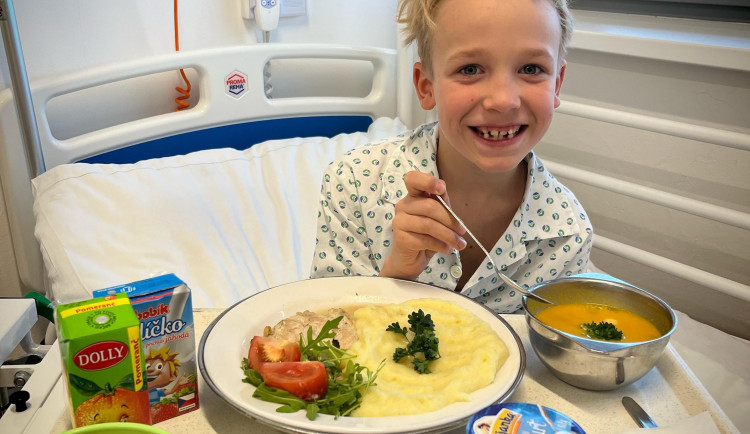 Dětští pacienti českolipské nemocnice si budou moci od nového roku vybírat, co dobrého si dají k obědu nebo večeři