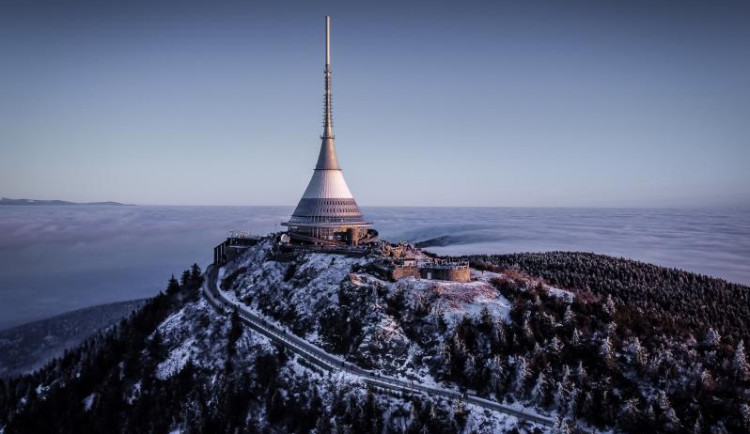 Vydejte se na novoroční výšlapy na rozhledny v okolí. Stačí si vybrat