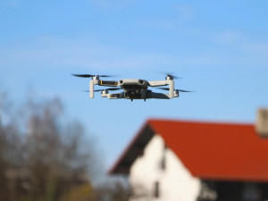Někteří majitelé dronů si budou muset připlatit, od začátku roku platí nová pravidla